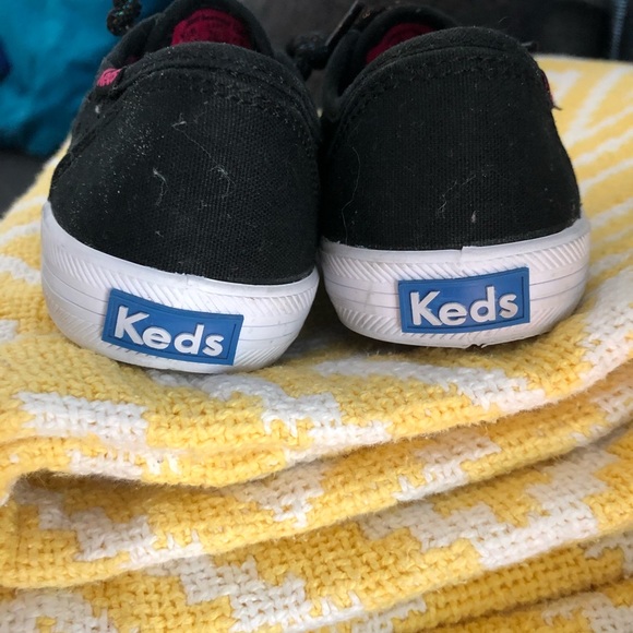 Slip on Keds size 11 US/ 10 UK, Almost new! - Picture 4 of 8